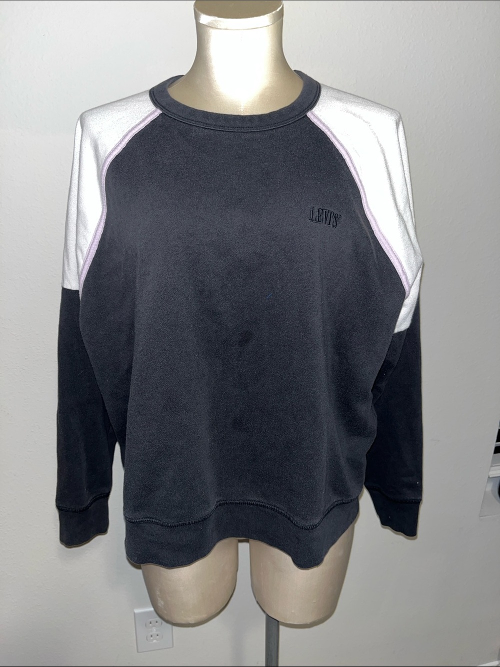 Levi's collegiate Black Crewneck Sweatshirt with White & Light Pink Accents